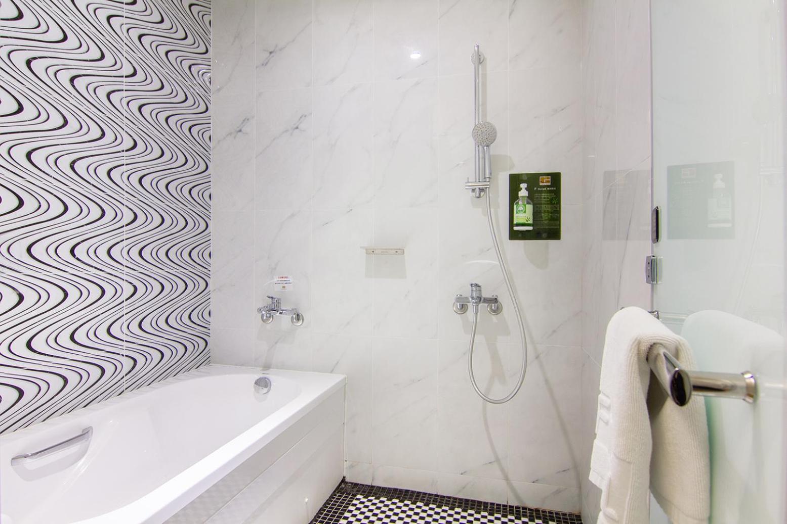 F HOTEL Luzhou Taipei Extérieur photo