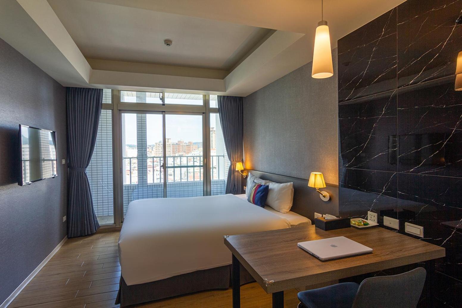F HOTEL Luzhou Taipei Extérieur photo