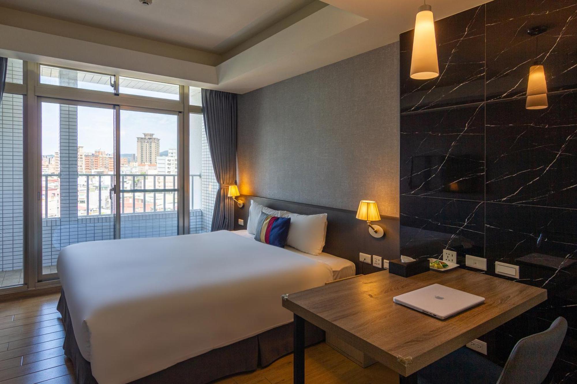 F HOTEL Luzhou Taipei Extérieur photo