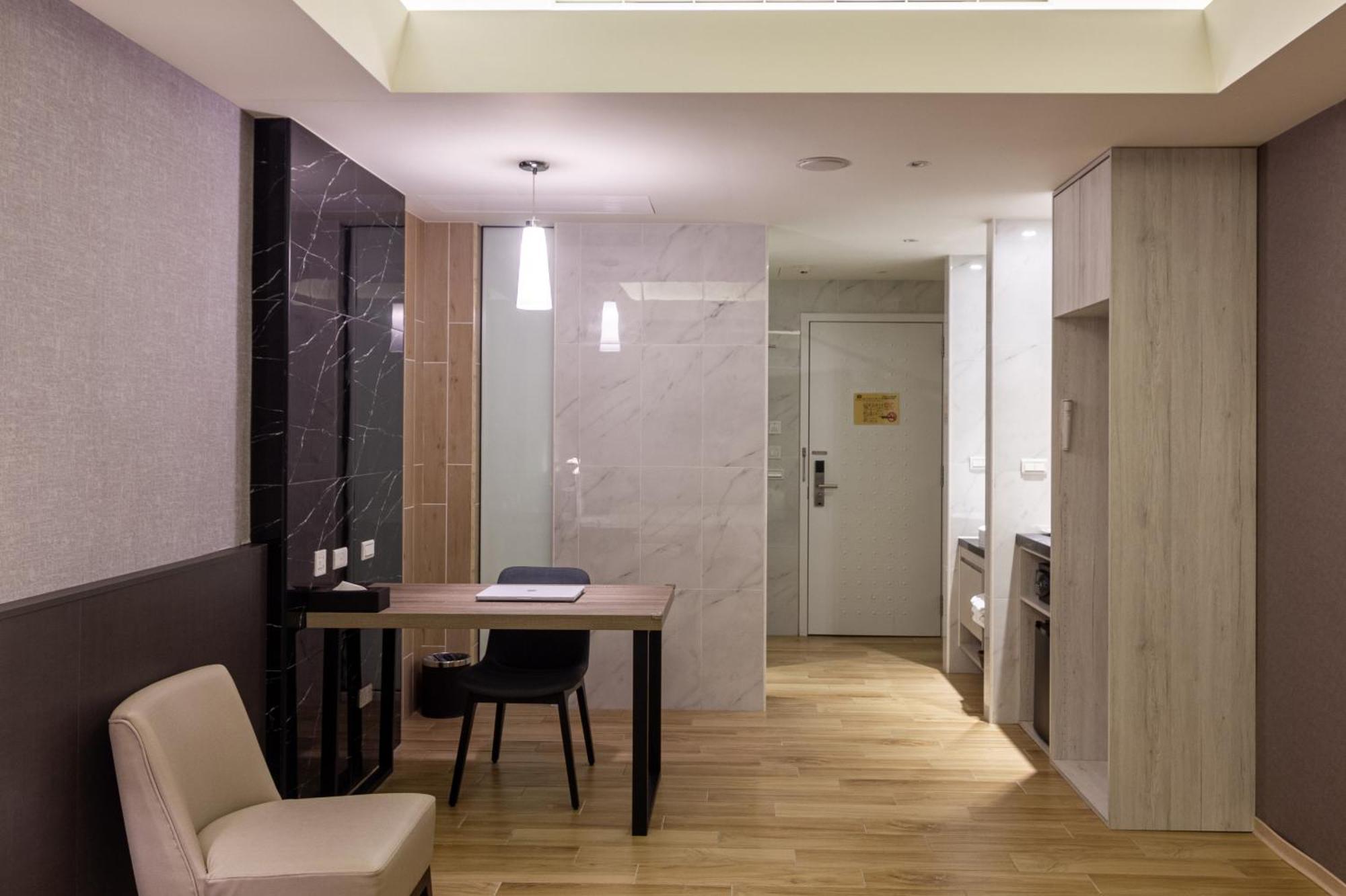 F HOTEL Luzhou Taipei Extérieur photo