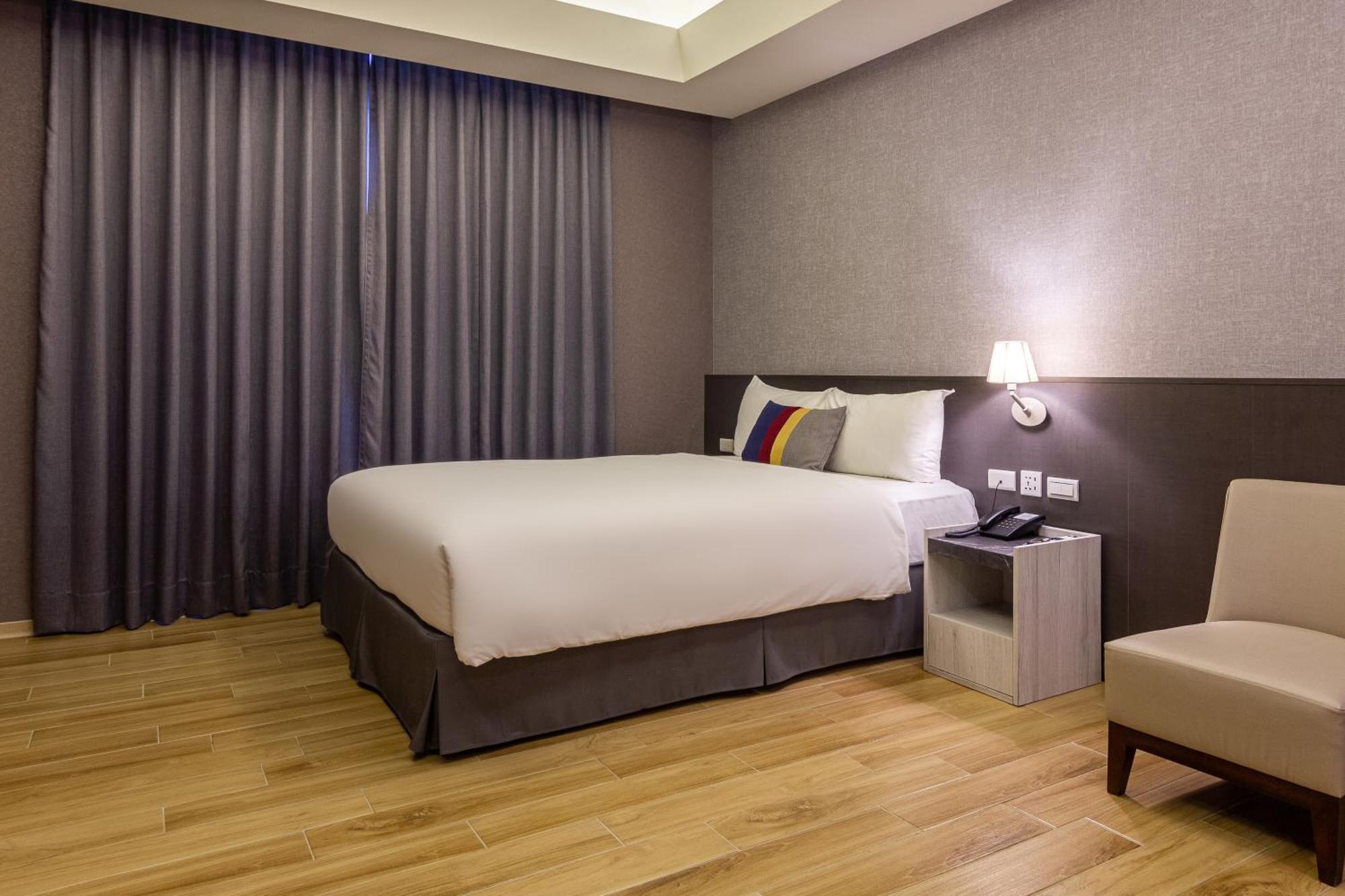 F HOTEL Luzhou Taipei Extérieur photo