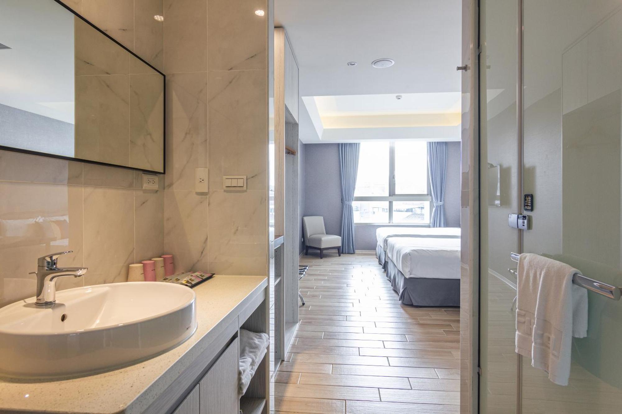F HOTEL Luzhou Taipei Extérieur photo